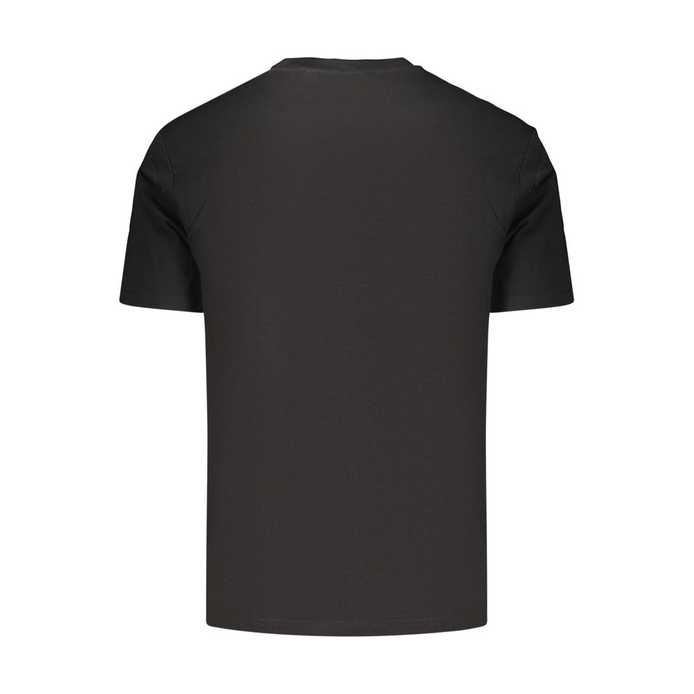 T-Shirt by Ellesse for men in cotton black showcases a dramatic silhouette, elegantly detailed with a dramatic and for a truly dramatic finish.