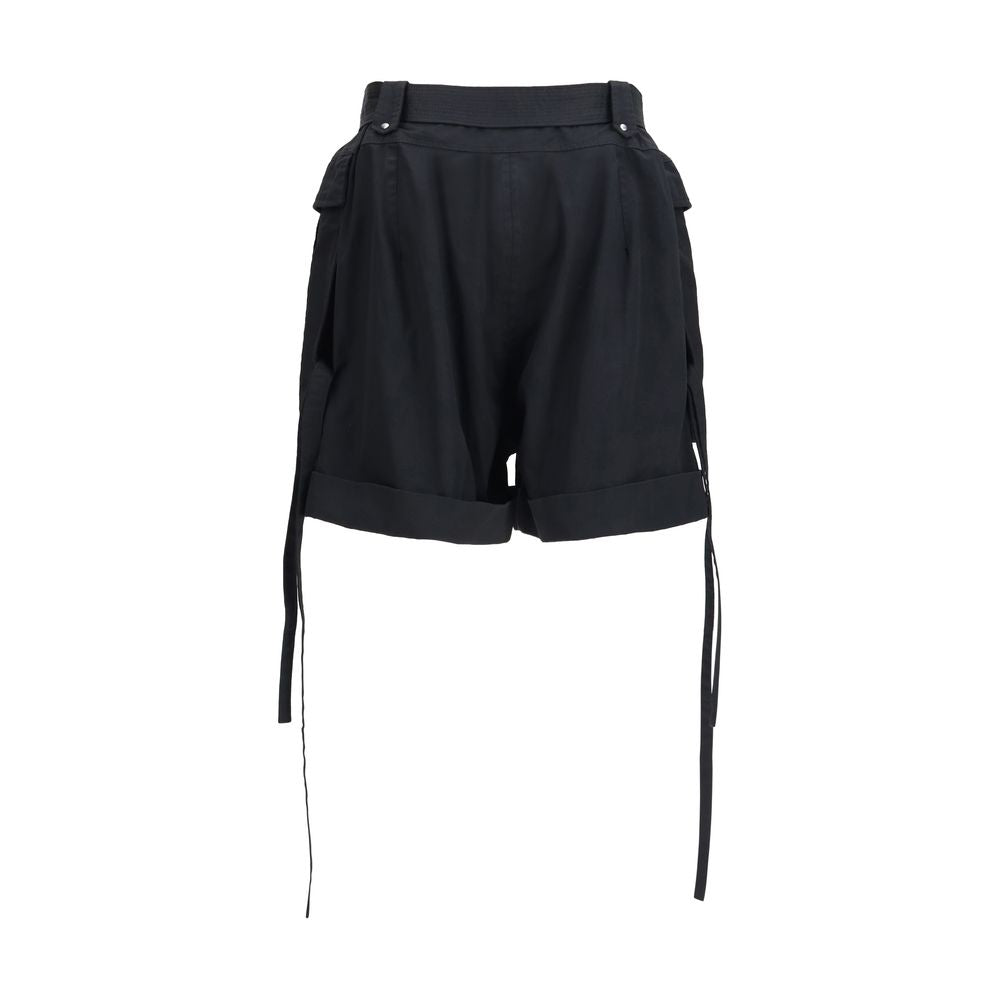 Cargo Shorts by Alexander McQueen for women in cotton black features an refined relaxed-fit & regular-fit with a short and , showcasing a refined utility-inspired aesthetic.