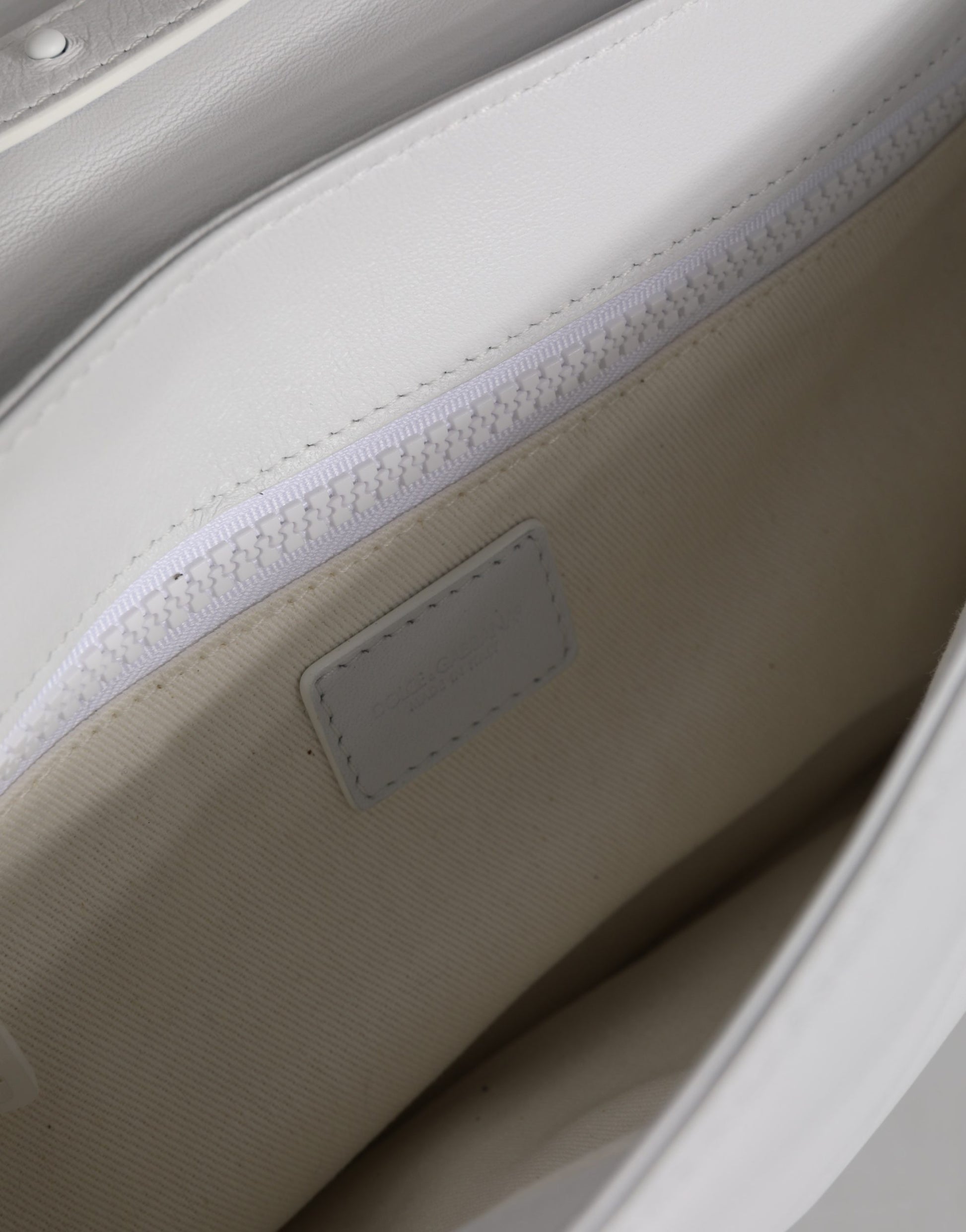 2-in-1 Shoulder & Crossbody Handbag by Dolce & Gabbana for women in acrylic leather & cotton white showcases a versatile sophistication silhouette, featuring a secure , versatile sophistication , and versatile crossbody-strap & shoulder-strap for a versatile sophistication finish.