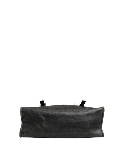 Shoulder Messenger Clutch Convertible Handbag by Dolce & Gabbana for men in leather & metal dark-green & military-green features an exquisite silhouette, showcasing a secure buckle, ample , and versatile shoulder-strap for exquisite style.