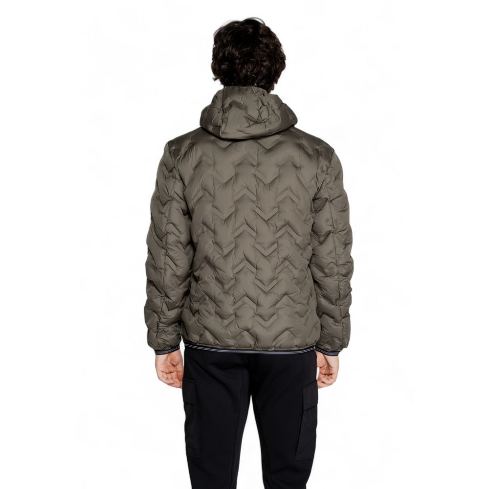 This Blauer men polyethylene & polyurethane Trench Coat in presents a high style silhouette, meticulously detailed with and a high style for a sophisticated, timeless look.