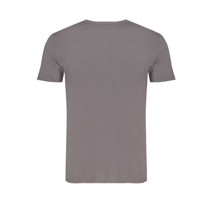 T-Shirt by Norway 1963 for men in cotton gray features an edgy silhouette, meticulously detailed with a sophisticated and crew neckline for a truly edgy finish.