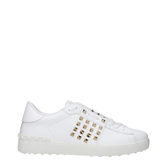 Sneakers by Valentino Garavani for men in leather & rubber blue & white features a chic design, perfectly showcasing the chic low-top style of this Men's Low Top Leather & Rubber Sneakers.