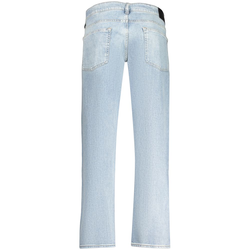 Jeans by Hugo Boss for men in stretch denim cotton azzurro features an sartorial straight-leg and long with a cut for a sartorial finish.