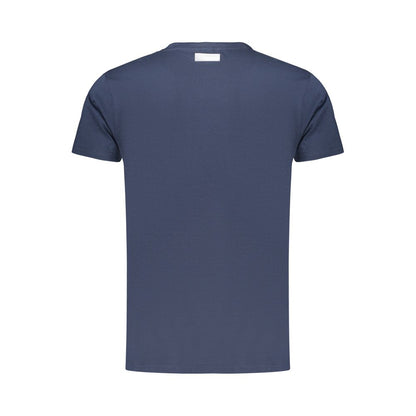 T-Shirt by Bikkembergs for men in blue & print features an on trend silhouette, perfectly showcasing a on trend and for an elevated aesthetic.