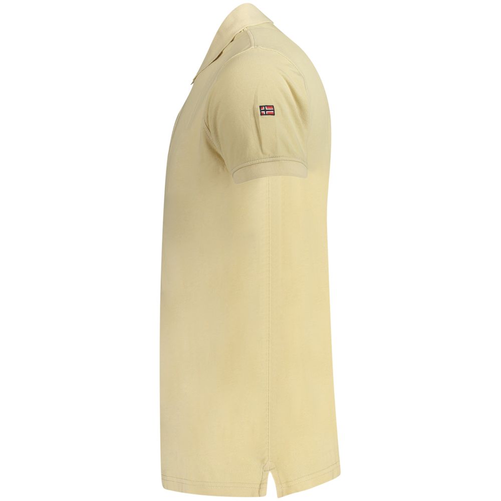 This Polo Shirt by Norway 1963 for men in cotton beige presents a flawless silhouette, showcasing flawless detailing and a refined for a truly flawless aesthetic.