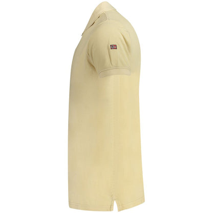 This Polo Shirt by Norway 1963 for men in cotton beige presents a flawless silhouette, showcasing flawless detailing and a refined for a truly flawless aesthetic.