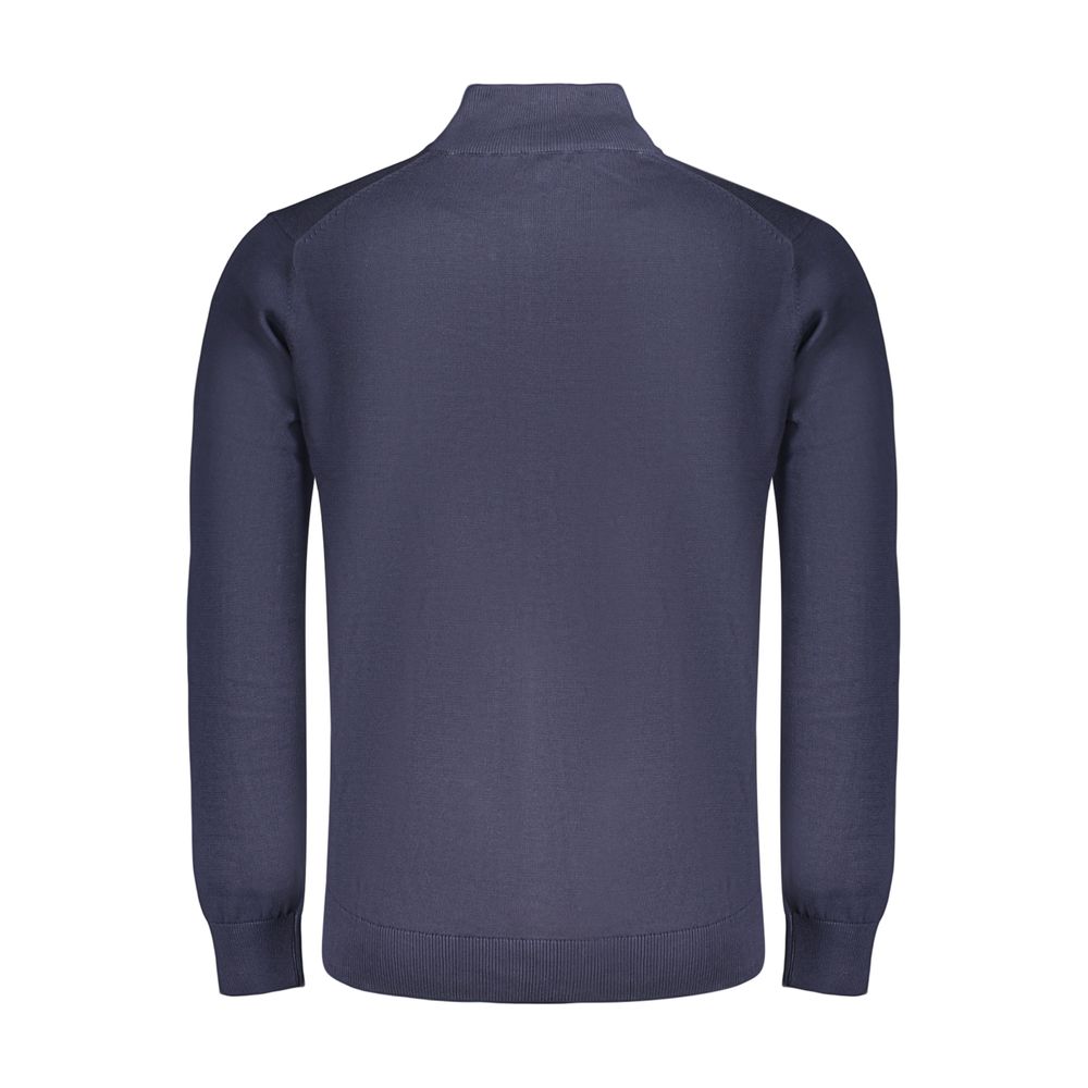 Cardigan by Norway 1963 for men in cotton blue features a nuanced silhouette with a refined and nuanced detailing for a sophisticated look.