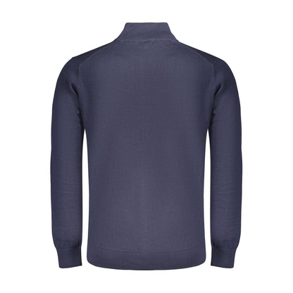 Cardigan by Norway 1963 for men in cotton blue features a nuanced silhouette with a refined and nuanced detailing for a sophisticated look.