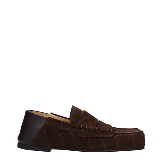 Flat Loafer Slip-On Shoes by Jacquemus for women in suede leather brown showcases a timeless silhouette from the Women's Suede Leather Flat Loafer Slip-On Shoes collection, featuring a timeless flat and for a timeless finish.