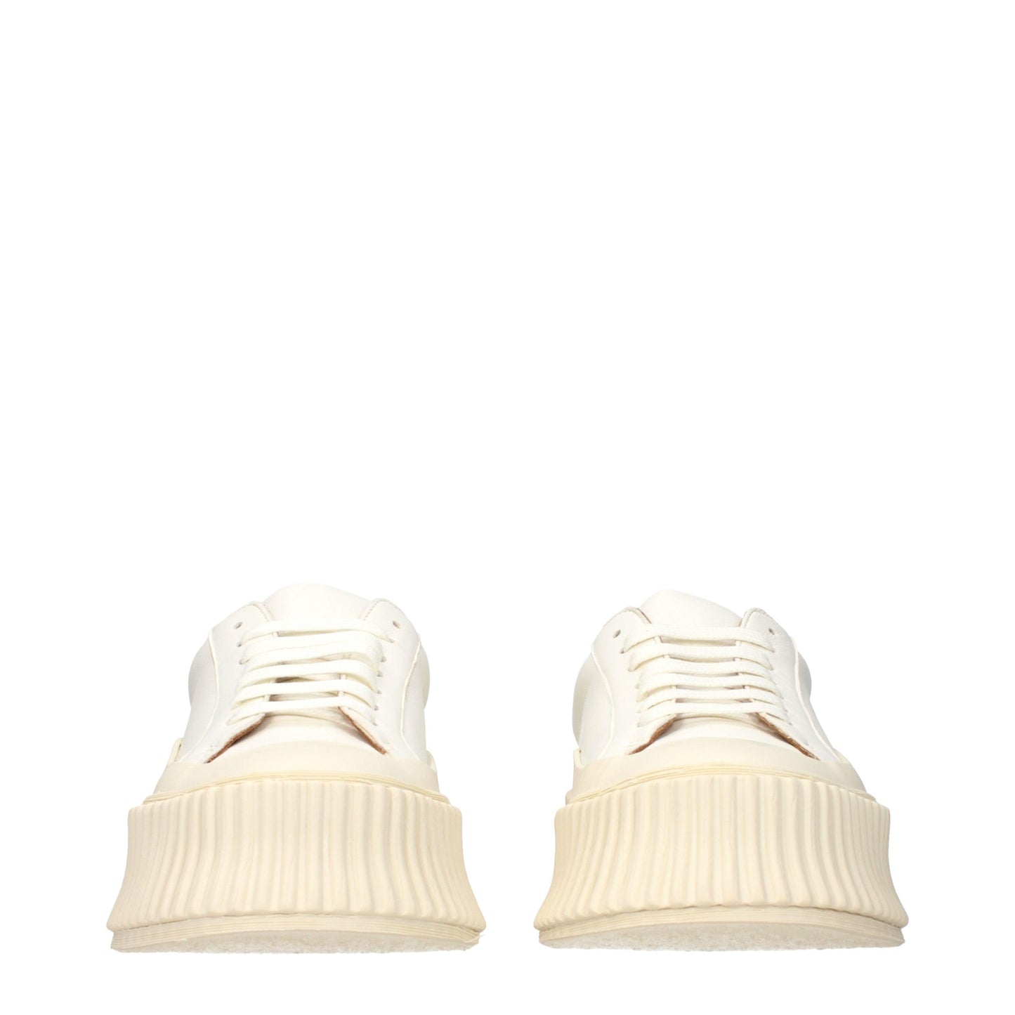 Sneakers by Jil Sander for women in leather white features a chic design, perfectly showcasing the chic fashion style of this Women's Fashion Leather Sneakers.