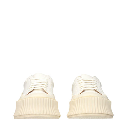 Sneakers by Jil Sander for women in leather white features a chic design, perfectly showcasing the chic fashion style of this Women's Fashion Leather Sneakers.