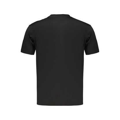 Activewear T-Shirt by Fila for men in organic cotton black & print features an athletic silhouette with sleeves and a neckline, enhanced by high-performance .