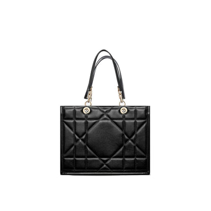 Tote Bag by Dior for women in suede leather black features an jet-set Suede Leather Tote Bag design with a secure , ample , and versatile shoulder-strap for an jet-set finish.