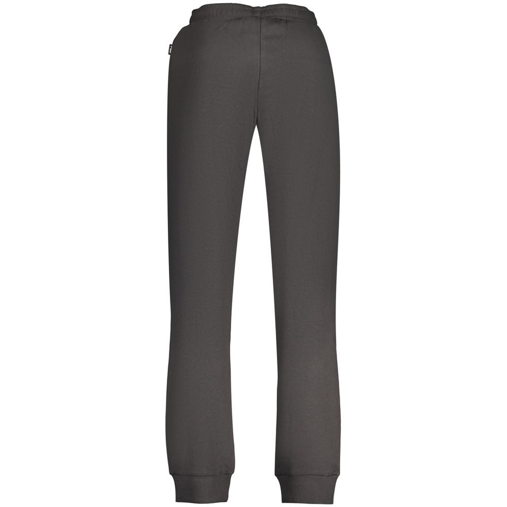 Joggers by Fila for men in organic cotton & polyester black & print features an sartorial athletic & regular-fit and long with a cut for a sartorial finish.