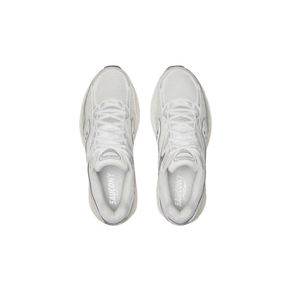 Sneakers by Saucony for men in rubber & mesh silver presents a sumptuous silhouette, artfully capturing the essence of the Men's Athletic Rubber & Mesh Sneakers with its sumptuous athletic style design.