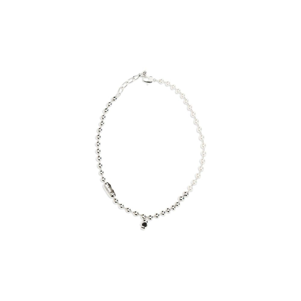 Necklace by Alexander McQueen for men in silk pearl, silver, white & signature presents a artisanal silhouette, artfully highlighting the pendant necklace design and artisanal Skull Men's Silver Brass & Pearls Necklace aesthetic for a sophisticated finish.