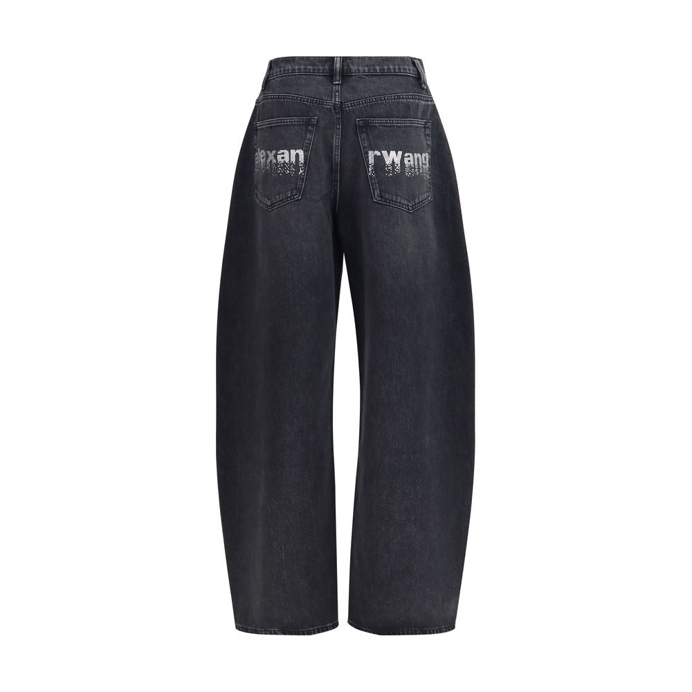 Jeans by Alexander Wang for women in denim cotton & crystal black features an sophisticated mid rise and oversized with a precise long, creating a sophisticated and sophisticated silhouette.