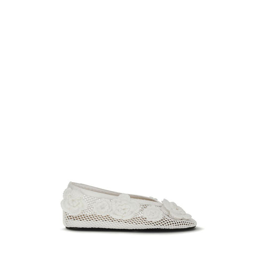 Ballet Flat Shoes by Ganni for women in polyethylene polyurethane & viscose white & floral presents a effortless chic silhouette, showcasing the Crochet Jenny Women's Polyethylene Polyurethane & Viscose Ballet Flat Shoes design with a effortless chic and square toe style for a sophisticated look.