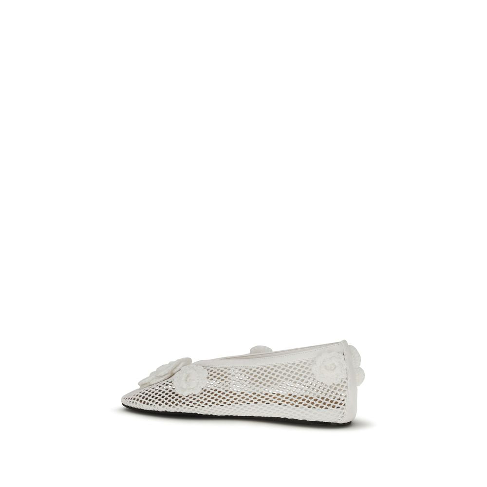 Ballet Flat Shoes by Ganni for women in polyethylene polyurethane & viscose white & floral showcases a enchanting silhouette as part of the Crochet Jenny Women's Polyethylene Polyurethane & Viscose Ballet Flat Shoes collection, defined by a enchanting square toe style and for a enchanting look.