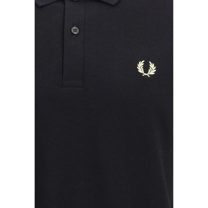 This Polo Shirt by Fred Perry for men in cotton black & signature presents a flawless silhouette, showcasing flawless detailing and a refined for a truly flawless aesthetic.