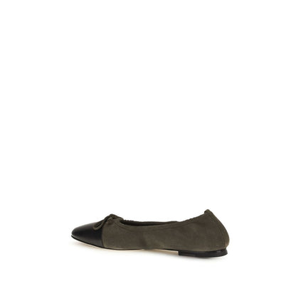 Ballet Flat Shoes by Dear Frances for women in bos taurus calf suede leather bicolour showcases a enchanting silhouette as part of the Gala Women's Bos Taurus Calf Suede Leather Ballet Flat Shoes collection, defined by a enchanting almond toe style and for a enchanting look.