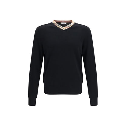 Sweatshirt by Burberry for men in merino wool black, sand & signature features an provocated silhouette, detailed with a provocated long-sleeve and a refined v-neck neckline for a sophisticated aesthetic.