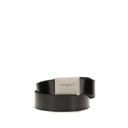Belt by Givenchy for men in bos taurus calfskin leather black, silver & signature features an artisanal silhouette, showcasing the artisanal craftsmanship of the Bos Taurus Calfskin Leather Belt collection for a artisanal finish.