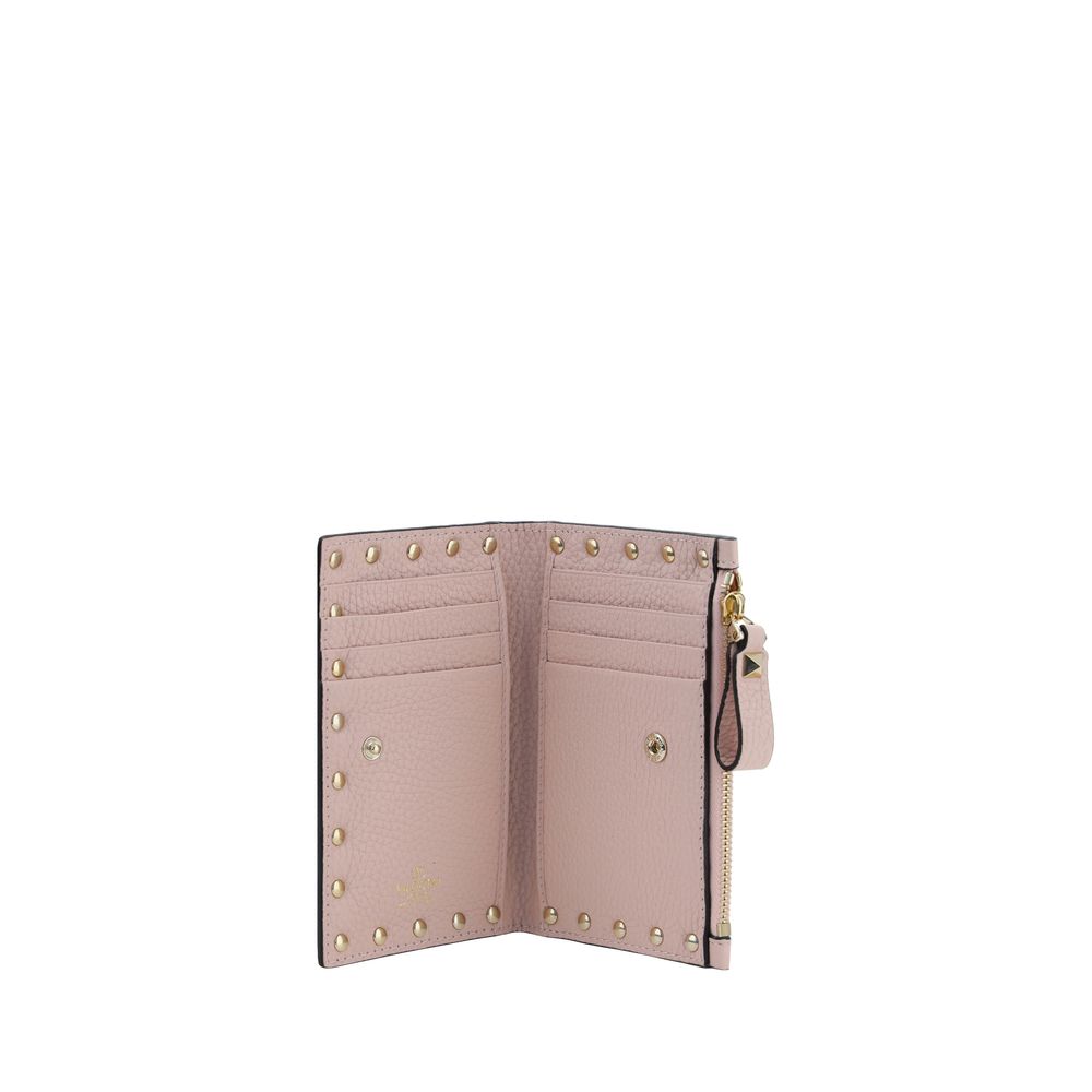 Cardholder Wallet by Valentino Garavani for women in bos taurus calf leather pink showcases a distinguished silhouette, artfully capturing the essence of the distinguished Rockstud Bos Taurus Calf Leather Cardholder Wallet design with functional card-organization compact-design coin-purse.