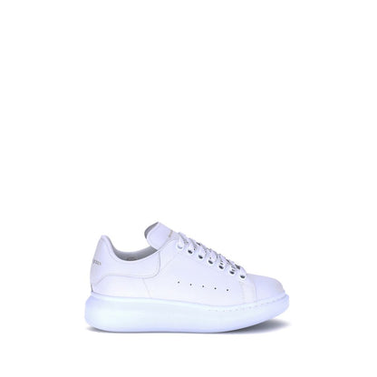 Sneakers by Alexander McQueen for women in bos taurus calf leather white presents a on trend silhouette from the Women's Fashion Bos Taurus Calf Leather Sneakers collection, showcasing a on trend fashion style for an elevated aesthetic.