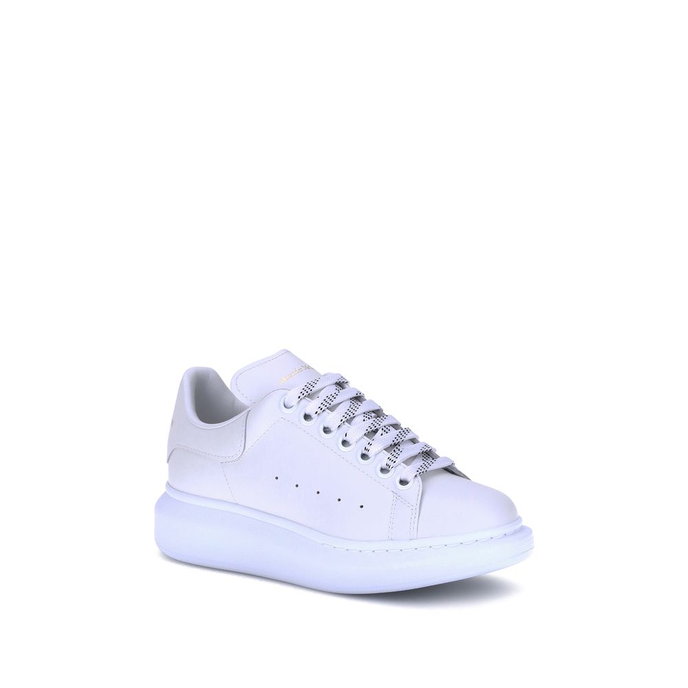 Sneakers by Alexander McQueen for women in bos taurus calf leather white features an timeless silhouette from the Women's Fashion Bos Taurus Calf Leather Sneakers collection, showcasing a signature fashion style with an timeless finish.