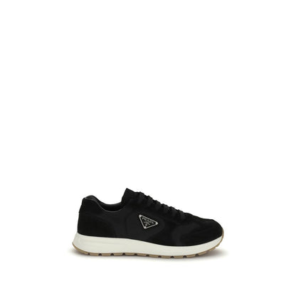 Athletic Sneakers Prada men nylon polyamide leather black featuring a avant-garde Men's Athletic Nylon Polyamide Leather Sneakers design with a avant-garde athletic style for a refined finish.
