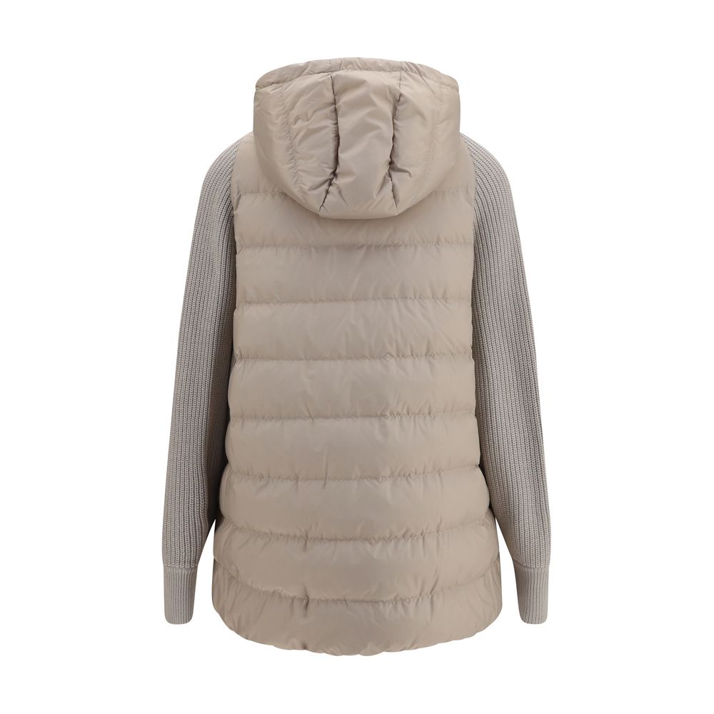 Puffer Jacket by Brunello Cucinelli for women in polyamide & goose-down gray presents a effortlessly chic silhouette, showcasing a sophisticated and premium pockets & insulated for a truly effortlessly chic finish.
