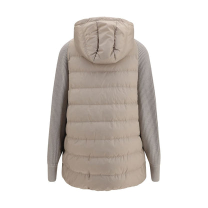 Puffer Jacket by Brunello Cucinelli for women in polyamide & goose-down gray presents a effortlessly chic silhouette, showcasing a sophisticated and premium pockets & insulated for a truly effortlessly chic finish.
