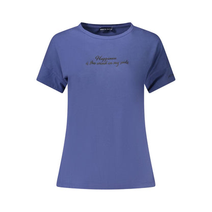 T-Shirt by North Sails for women in cotton blue & print showcases a chic silhouette, artfully detailed with a chic crew neckline and for a chic finish.