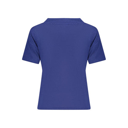 T-Shirt by North Sails for women in linen blue showcases a chic silhouette, artfully detailed with a chic and for a chic finish.