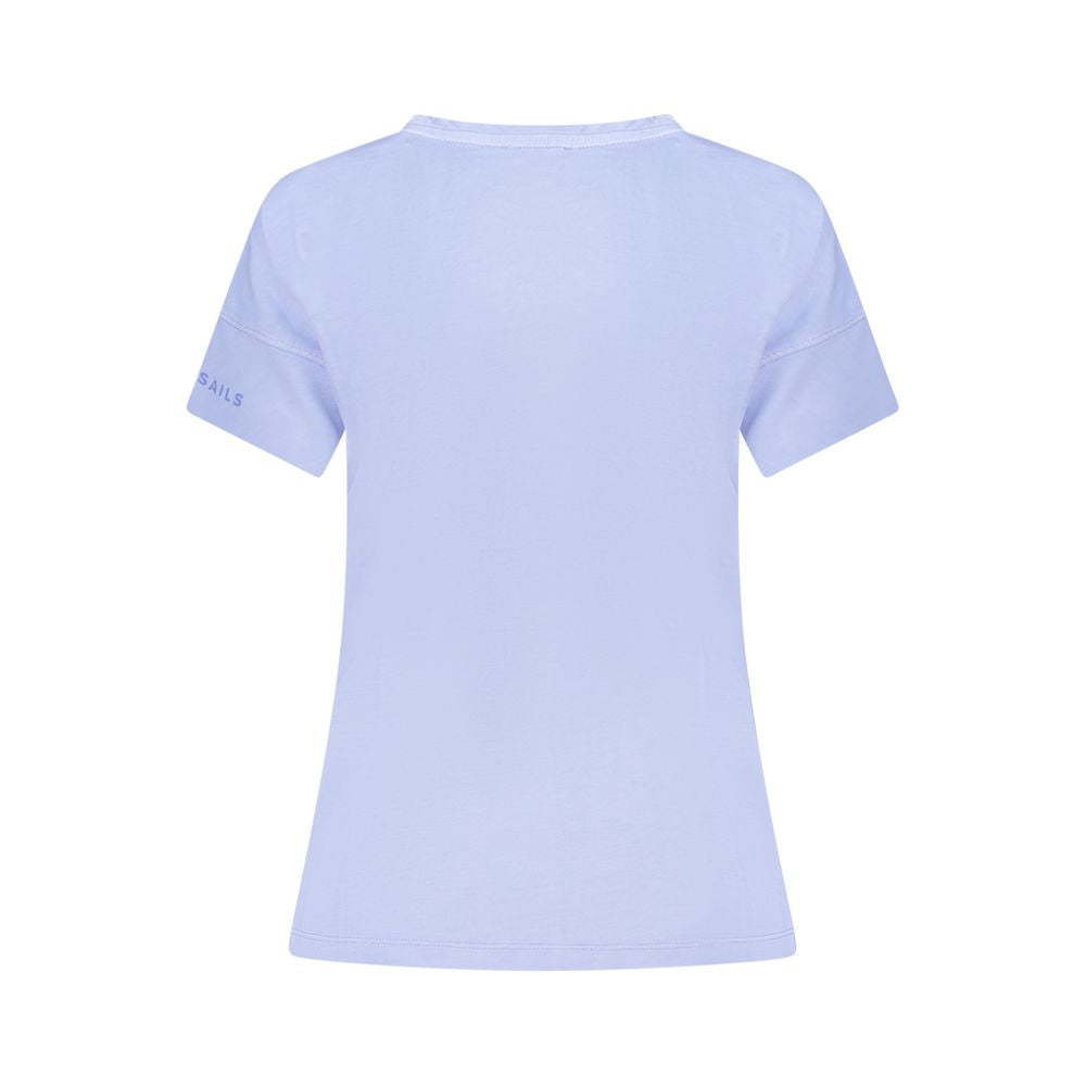 T-Shirt by North Sails for women in cotton purple & print features an on trend silhouette, perfectly showcasing a on trend and crew neckline for an elevated aesthetic.