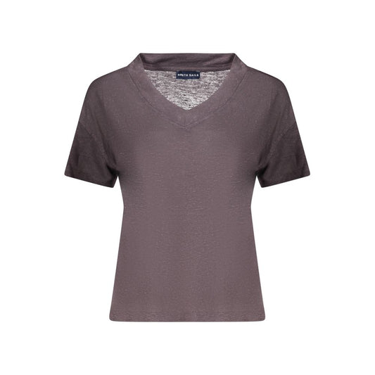 T-Shirt by North Sails for women in linen gray features an edgy silhouette, meticulously detailed with a sophisticated and v-neck neckline for a truly edgy finish.