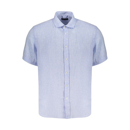 Shirt by North Sails for men in linen azzurro presents a discerning silhouette, showcasing a sophisticated spread-collar neckline and short-sleeve for a truly discerning finish.