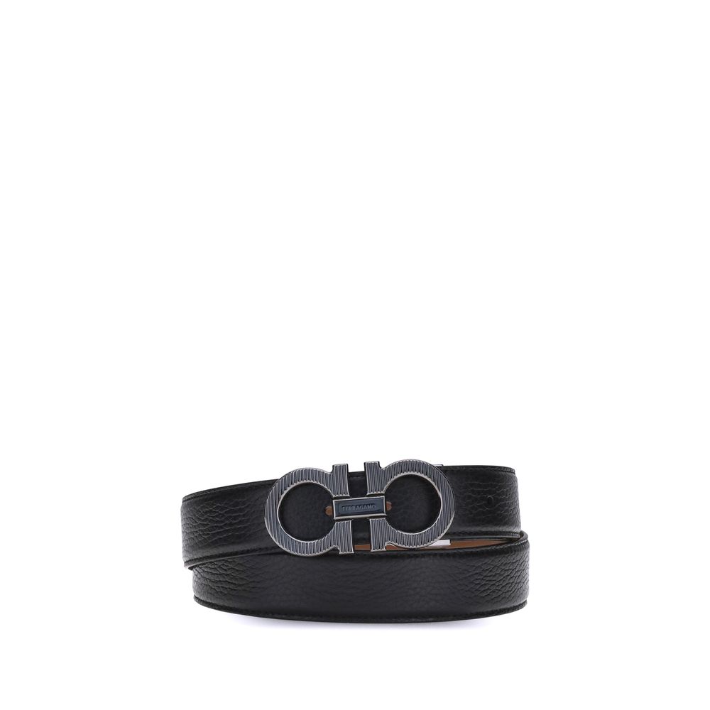 Belt by Ferragamo for men in bos taurus calf leather black features a artisanal-chic design, artfully capturing the essence of the Gancini Bos Taurus Calf Leather Belt with a artisanal-chic finish.