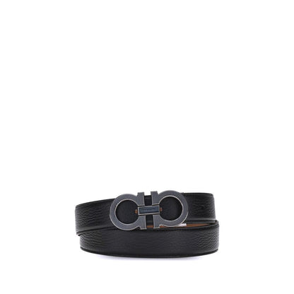 Belt by Ferragamo for men in bos taurus calf leather black features a artisanal-chic design, artfully capturing the essence of the Gancini Bos Taurus Calf Leather Belt with a artisanal-chic finish.