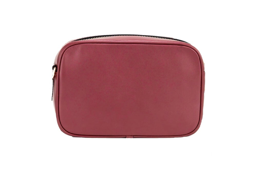Crossbody Camera Handbag by Marc Jacobs for women in nylon & leather gold & multicolor features a ornamental silhouette, showcasing a secure zipper, ample cardholder, and ornamental crossbody-strap, adjustable-strap & detachable-strap for a sophisticated look.