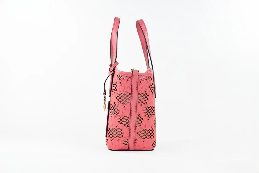 This Small Crossbody Messenger Pouch Handbag by Michael Kors for women in faux leather and gold, rose & patterned presents a sculptural silhouette featuring a secure zipper, ample removable-pouch, and versatile crossbody-strap, adjustable-strap, detachable-strap & handle for a sculptural finish.