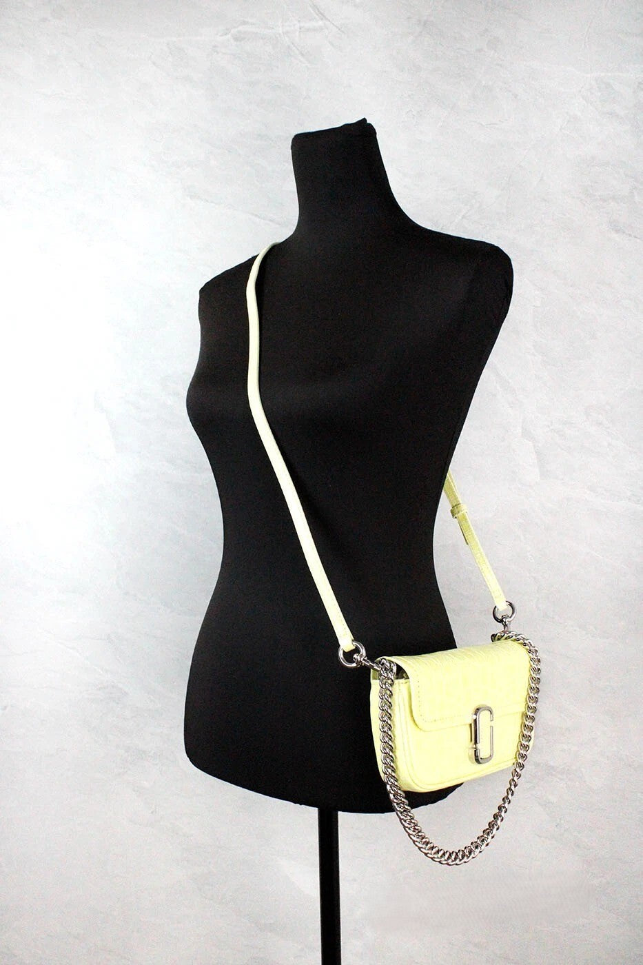 Mini 2-in-1 Shoulder & Crossbody Travel Handbag by Marc Jacobs for women in embossed leather animal, silver, yellow, patterned & print showcases a versatile sophistication silhouette, featuring a secure zipper & magnetic, versatile sophistication cardholder, and versatile crossbody-strap, shoulder-strap, adjustable-strap & detachable-strap for a versatile sophistication finish.