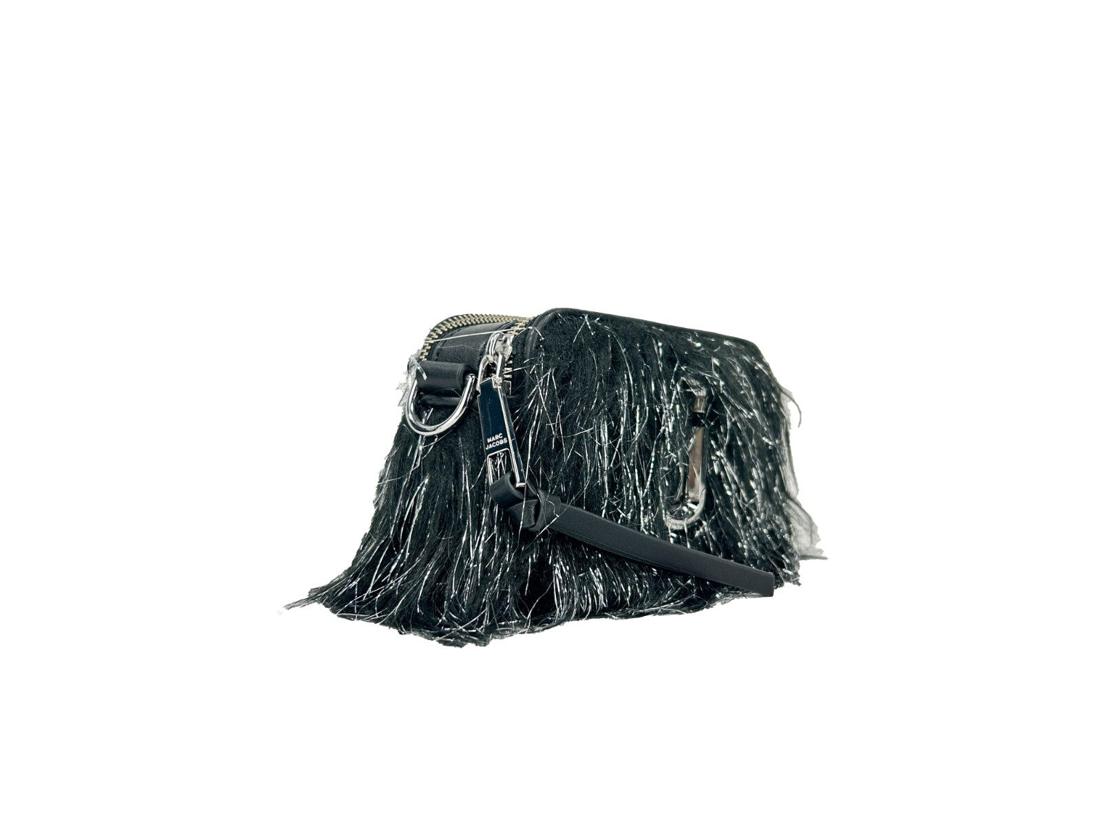 Small 2-in-1 Shoulder & Crossbody Travel Handbag by Marc Jacobs for women in leather & fur black & silver features an multi-faceted design with a secure zipper & magnetic, ample , and versatile crossbody-strap, shoulder-strap, adjustable-strap & detachable-strap for a multi-faceted finish.