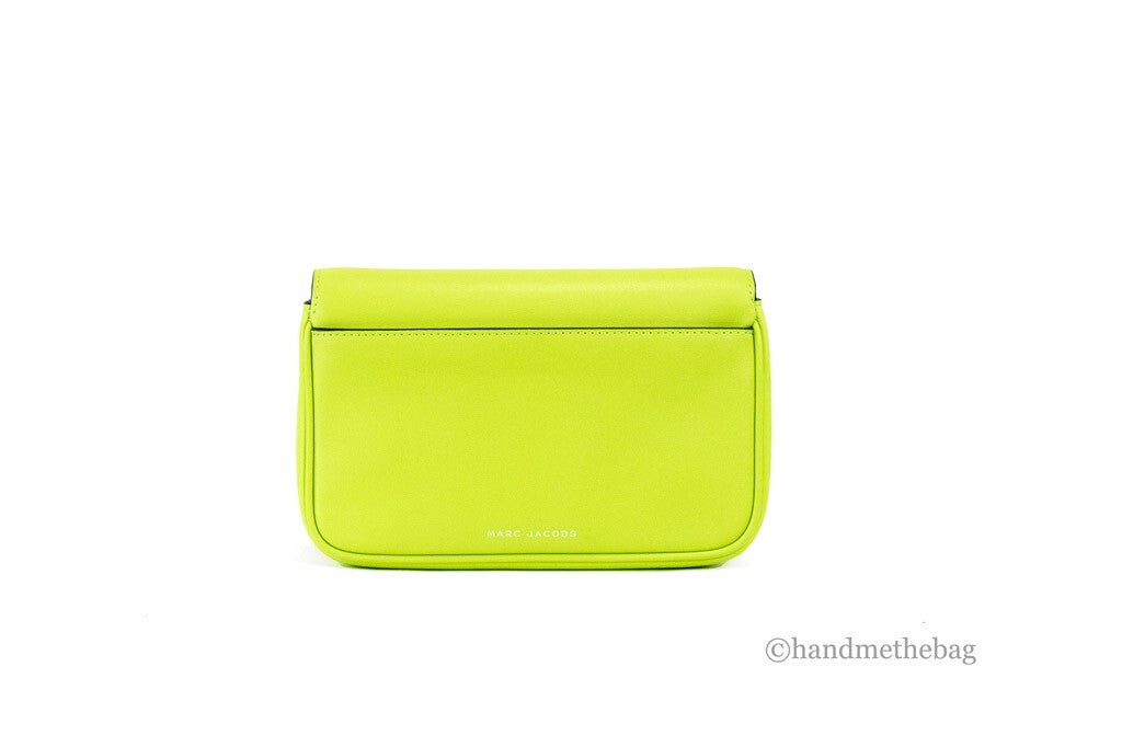 Small 2-in-1 Shoulder & Crossbody Travel Bag by Marc Jacobs for women in cotton polyester canvas green & silver features a effortless chic silhouette with a secure magnetic, ample , and versatile crossbody-strap, shoulder-strap, adjustable-strap & detachable-strap for a effortless chic finish.