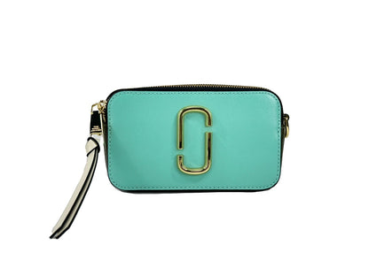 Small Crossbody Evening Handbag by Marc Jacobs for women in canvas gold & patterned features an multi-faceted design with a secure zipper, ample , and versatile crossbody-strap, adjustable-strap & detachable-strap for a multi-faceted finish.