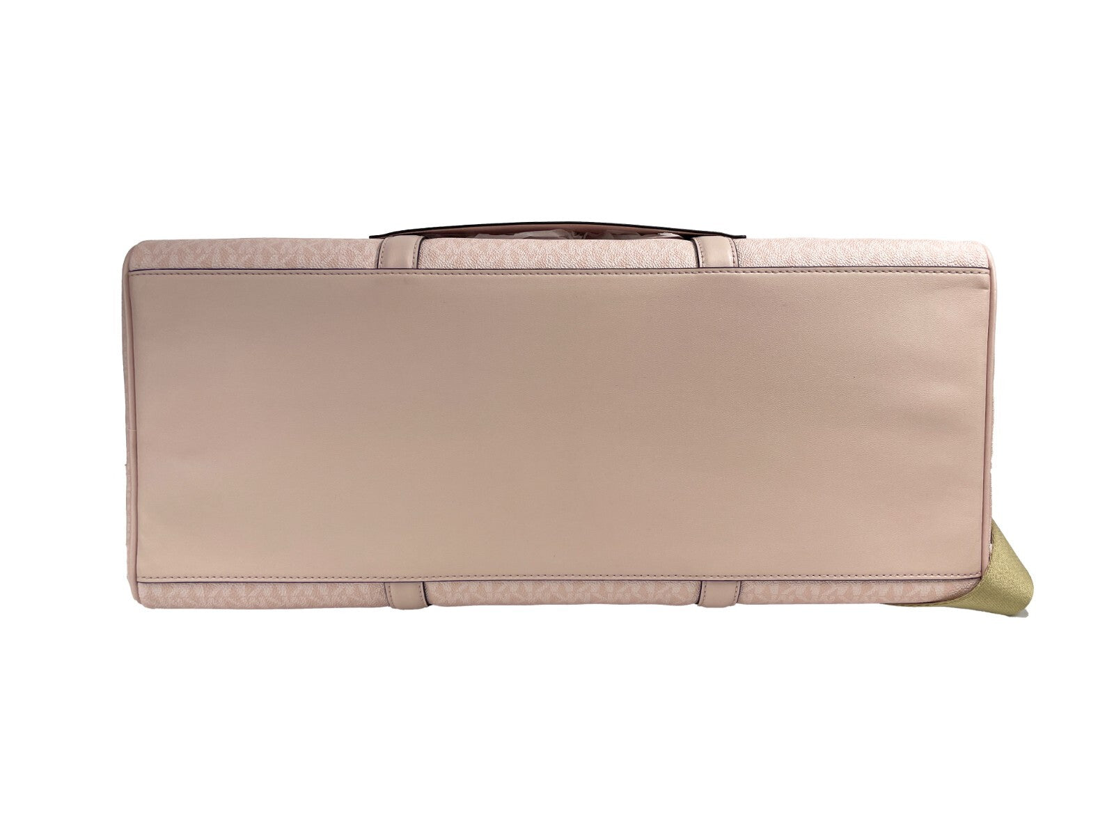 Large Weekender Crossbody Duffel Bag by Michael Kors for women in pvc gold, jacquard & signature features a meticulous Travel Extra PVC Large Weekender Crossbody Duffel Bag design with a secure zipper, ample , and versatile crossbody-strap, adjustable-strap, detachable-strap & handle for a meticulous travel finish.
