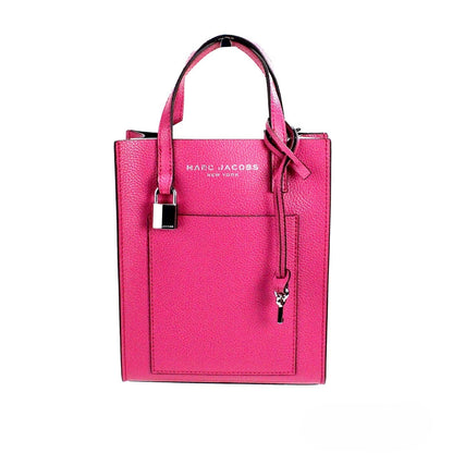 Micro Crossbody Travel Tote Handbag by Marc Jacobs for women in pebbled leather pink & silver features an multi-faceted design with a secure , ample , and versatile crossbody-strap, adjustable-strap, detachable-strap & handle for a multi-faceted finish.
