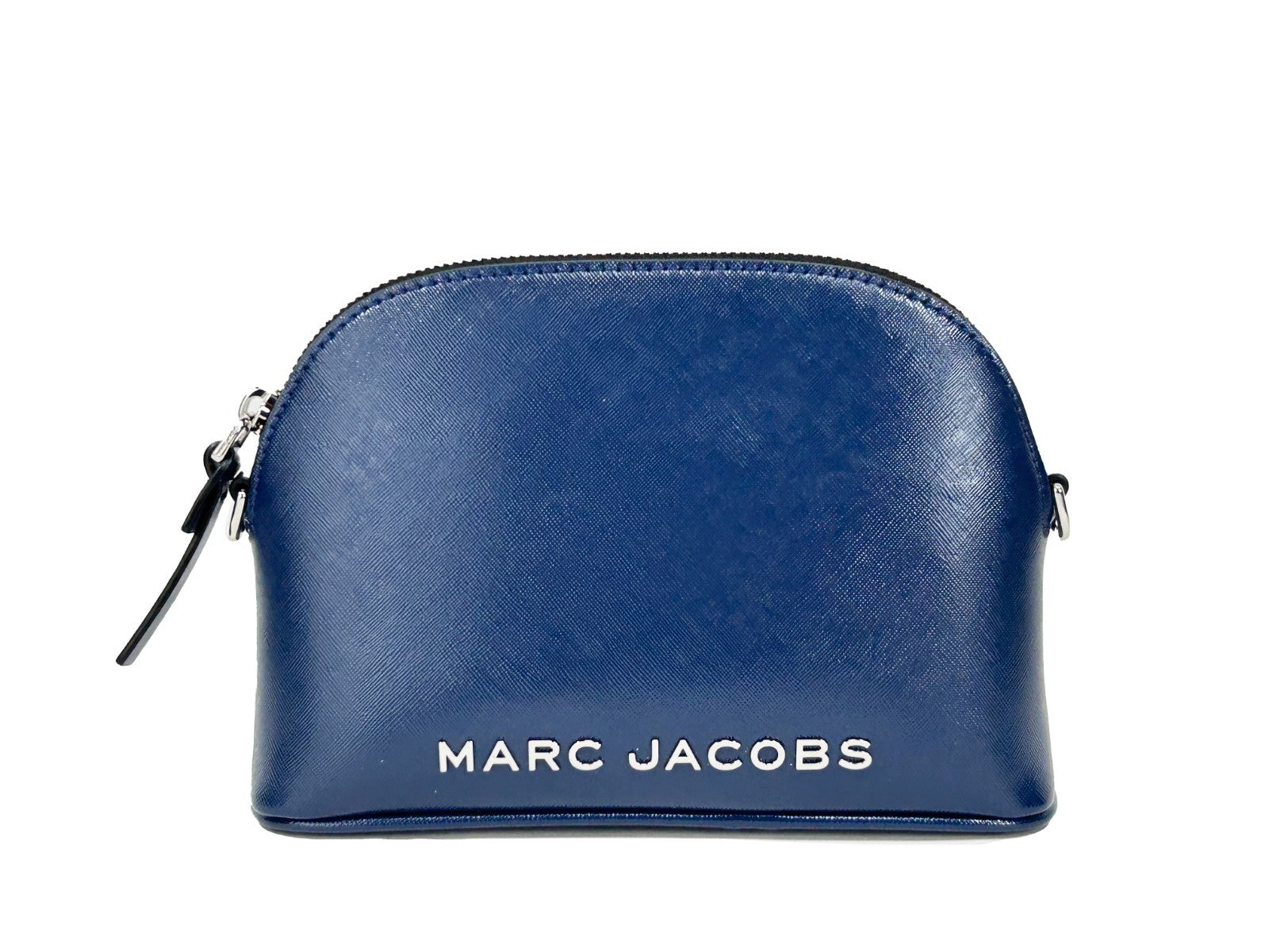 Small Crossbody Dome Handbag by Marc Jacobs for women in raffia & leather blue & silver features an multi-faceted design with a secure zipper, ample , and versatile crossbody-strap, adjustable-strap & detachable-strap for a multi-faceted finish.